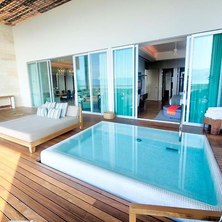 נובו ואלארטה The Grand Luxxe Three Bedroom Spa Suite מראה חיצוני תמונה