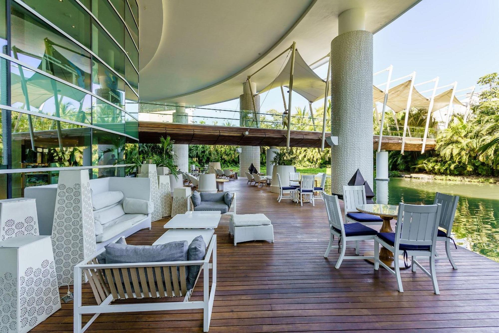 נובו ואלארטה The Grand Luxxe Three Bedroom Spa Suite מראה חיצוני תמונה