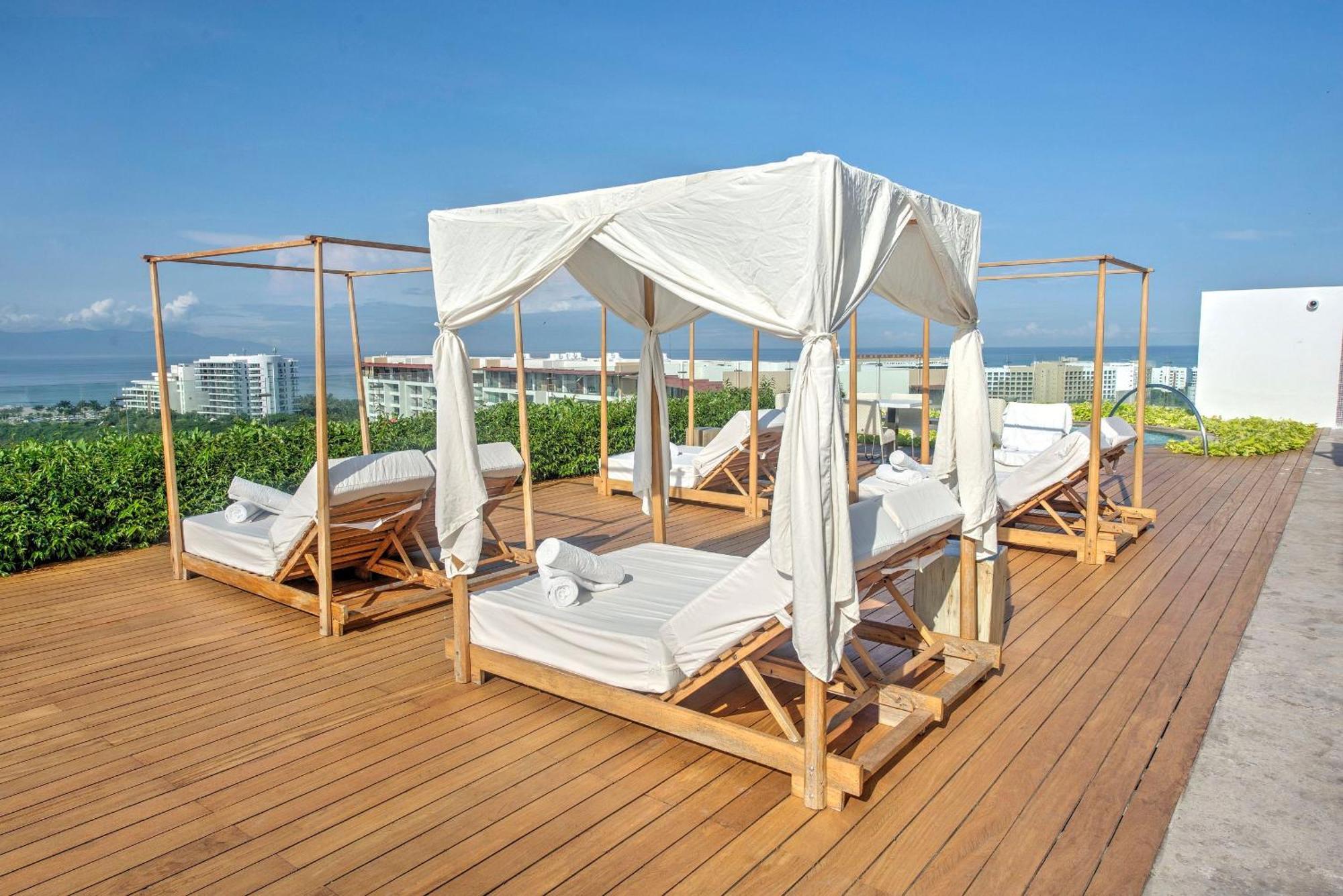 נובו ואלארטה The Grand Luxxe Three Bedroom Spa Suite מראה חיצוני תמונה