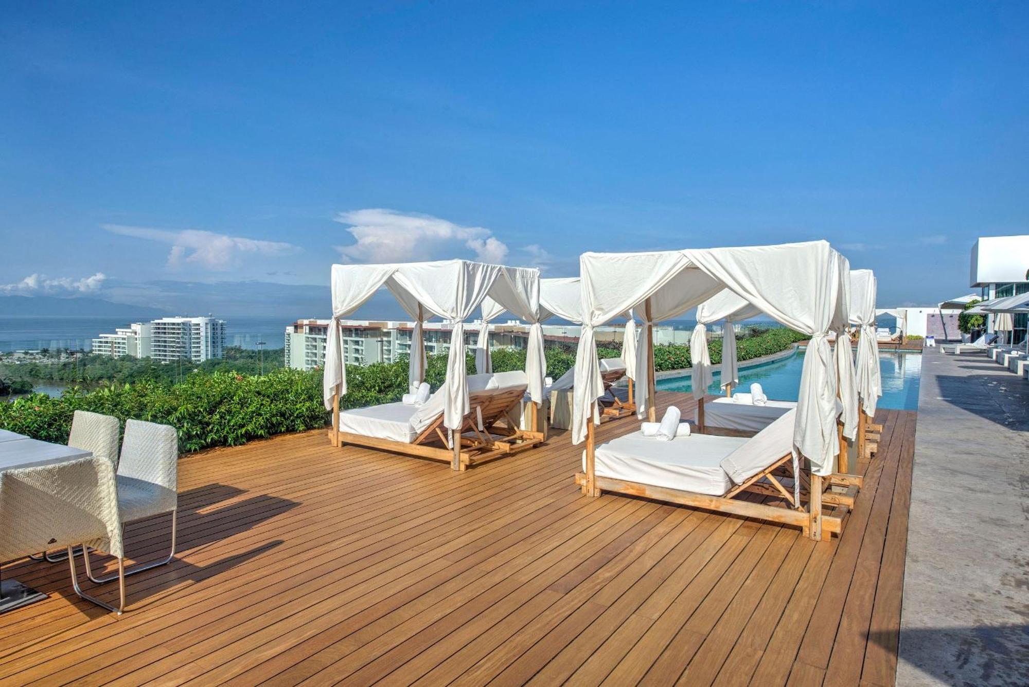 נובו ואלארטה The Grand Luxxe Three Bedroom Spa Suite מראה חיצוני תמונה